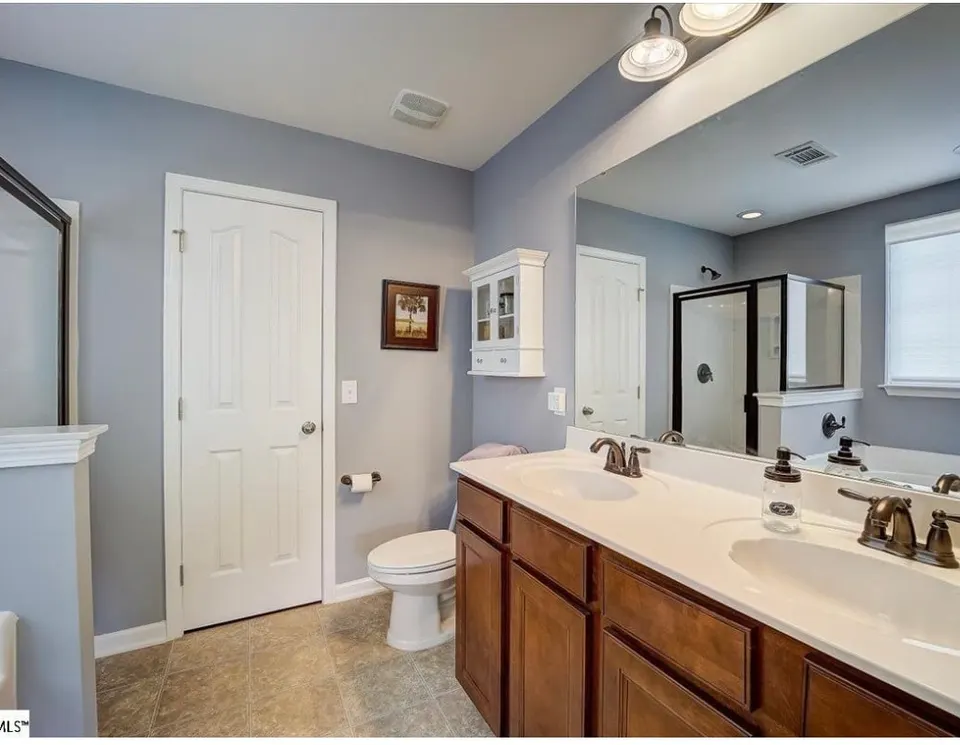 Bathroom remodel, Simpsonville: before